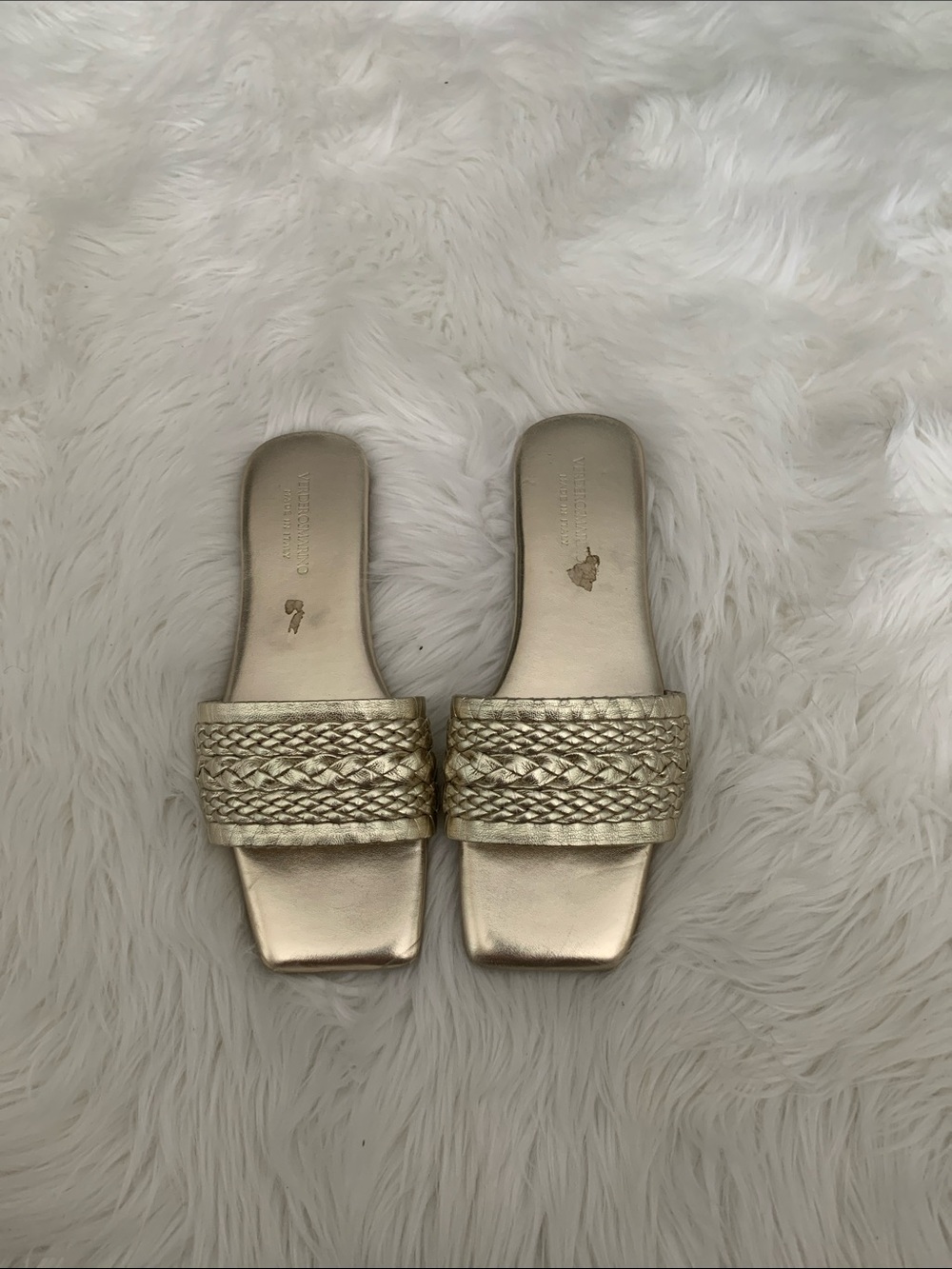 Vero Cuoio Metallic Gold Braided Slide Sandals worn few times sz 40
